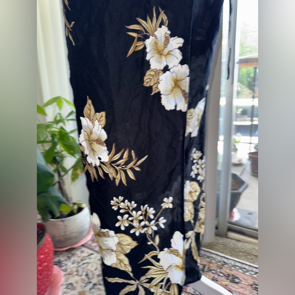 VTG Hibiscus Collection Hawaii 2 Piece Top & Skirt Sarong SMALL Black & White - Picture 15 of 16